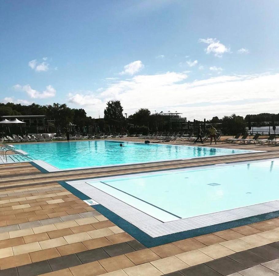 Relaxing Holiday Home With Hot Tub At Tattershall Lakes Exterior foto